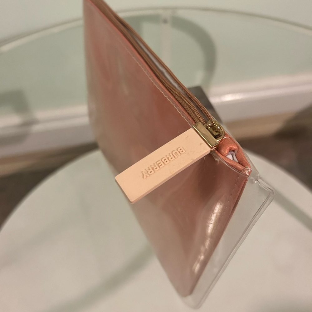 Burberry rubber envelope clutch bag - Picture 3 of 3